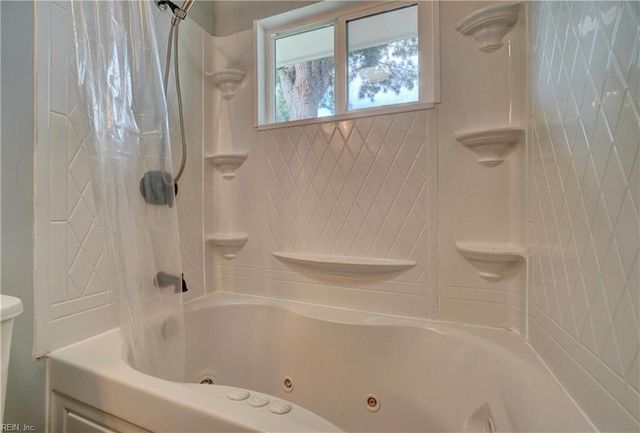 869 Hunting Hill LN, Virginia Beach, VA 23455