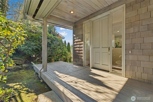 2800 68th Avenue SE, Mercer Island, WA 98040