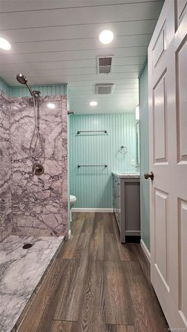 715 Lakeside Drive, Waterford Charter Township, MI 48328