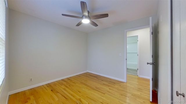 715 Lakeside Drive, Waterford Charter Township, MI 48328