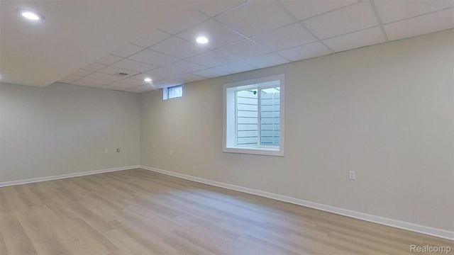 715 Lakeside Drive, Waterford Charter Township, MI 48328