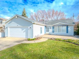 715 Lakeside Drive, Waterford Charter Township, MI 48328