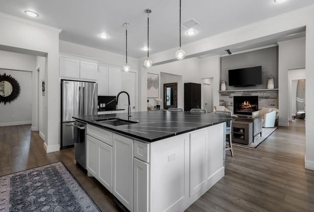 495 Bunker Ranch BLVD, Dripping Springs, TX 78620