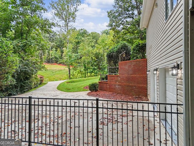 174 Tusquittee Trail, Cornelia, GA 30531