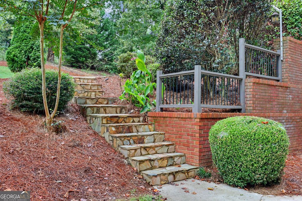 174 Tusquittee Trail, Cornelia, GA 30531 — photo 4
