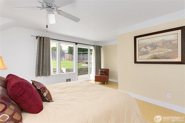 2515 27th Avenue W, Seattle, WA 98199