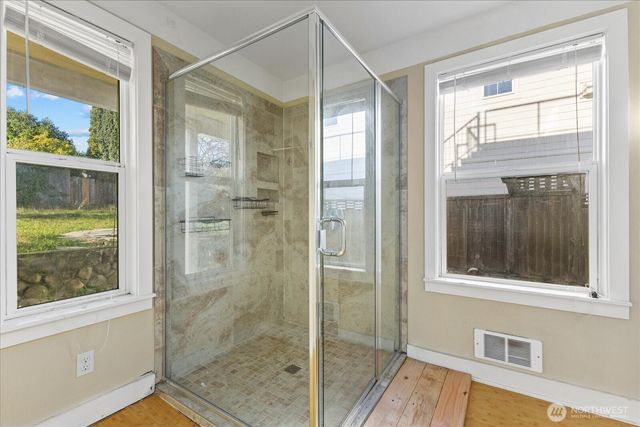 2515 27th Avenue W, Seattle, WA 98199