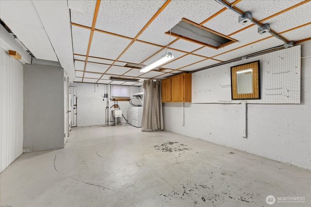 2515 27th Avenue W, Seattle, WA 98199