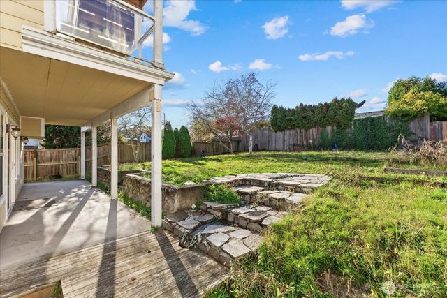 2515 27th Avenue W, Seattle, WA 98199