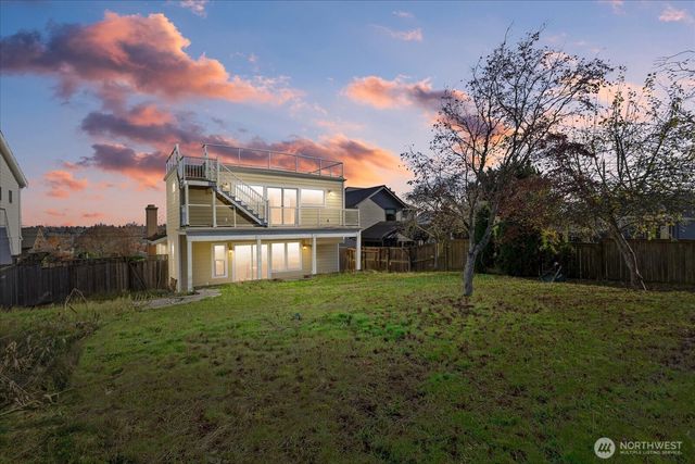 2515 27th Avenue W, Seattle, WA 98199