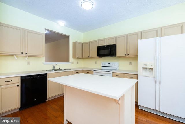 532 SOUTHHAMPTON LN, Wilmington, DE 19808