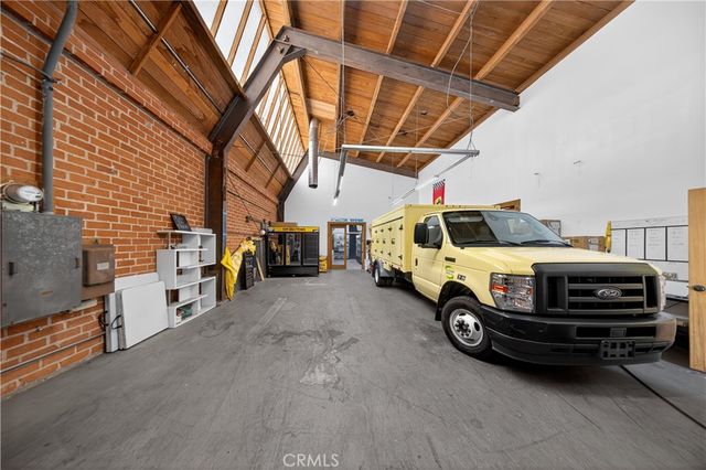 5221 Pacific Boulevard, Huntington Park, CA 90255