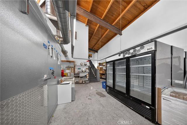5221 Pacific Boulevard, Huntington Park, CA 90255