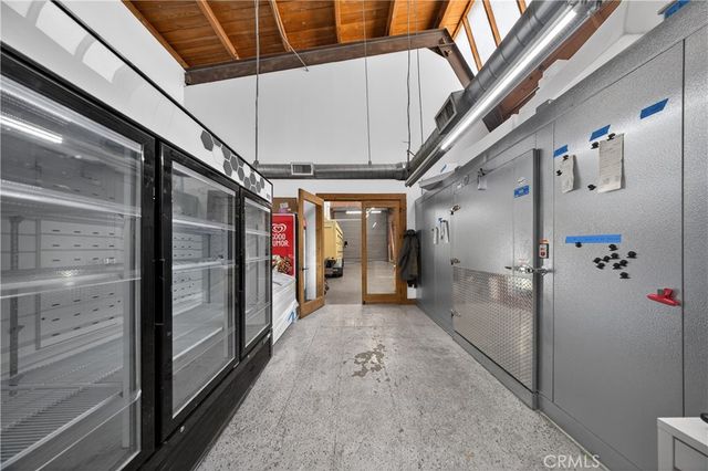 5221 Pacific Boulevard, Huntington Park, CA 90255