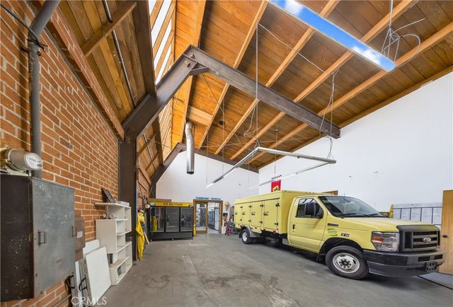 5221 Pacific Boulevard, Huntington Park, CA 90255