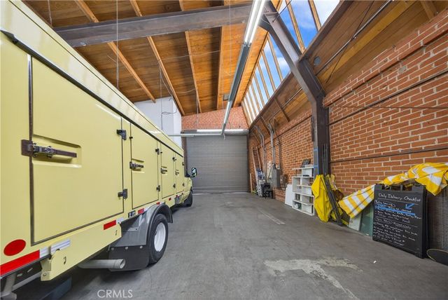 5221 Pacific Boulevard, Huntington Park, CA 90255