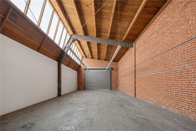 5221 Pacific Boulevard, Huntington Park, CA 90255