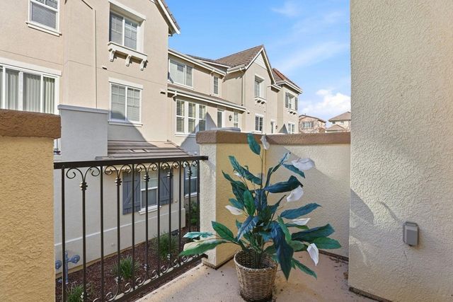 196 Heligan Ln 4, Livermore, CA 94551