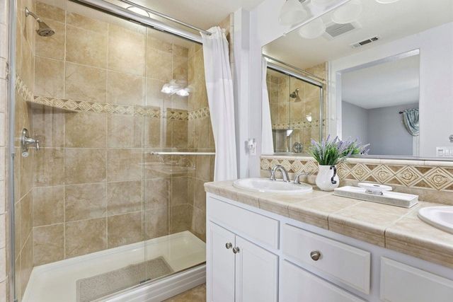 196 Heligan Ln 4, Livermore, CA 94551