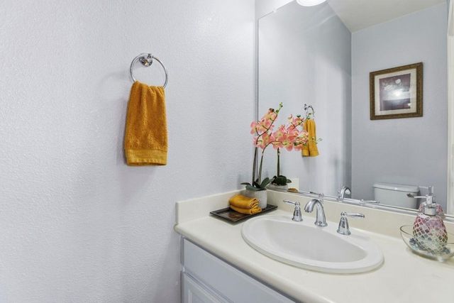 196 Heligan Ln 4, Livermore, CA 94551