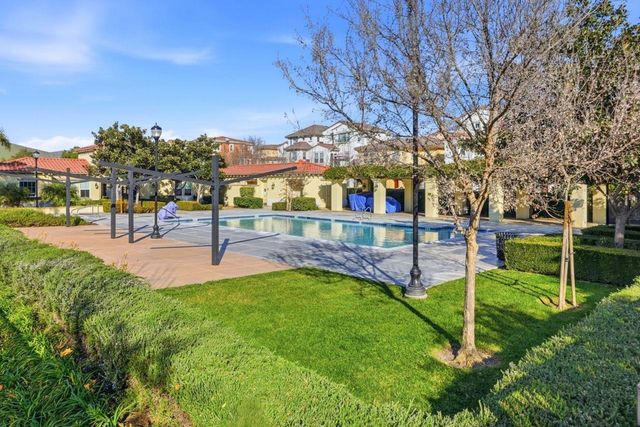 196 Heligan Ln 4, Livermore, CA 94551