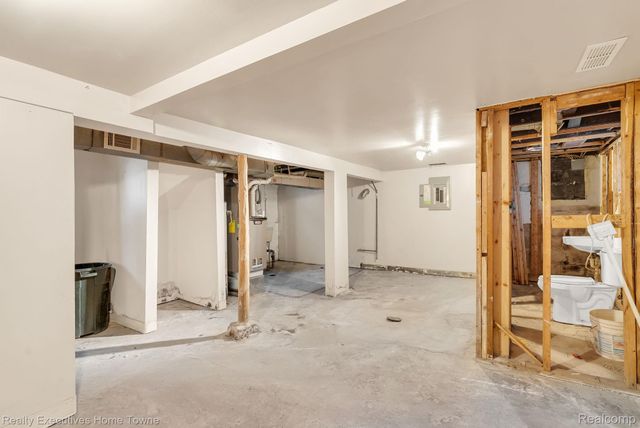 729 13th Street, Port Huron, MI 48060