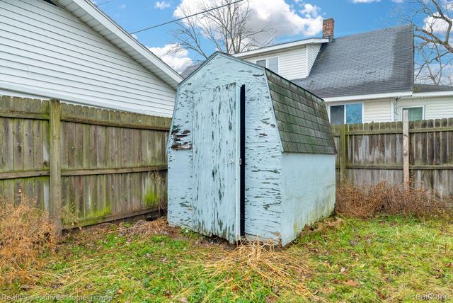 729 13th Street, Port Huron, MI 48060