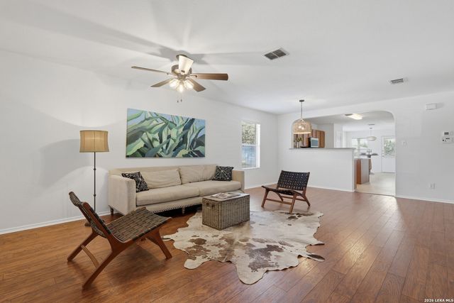 27022 Rustic Cabin, San Antonio, TX 78260