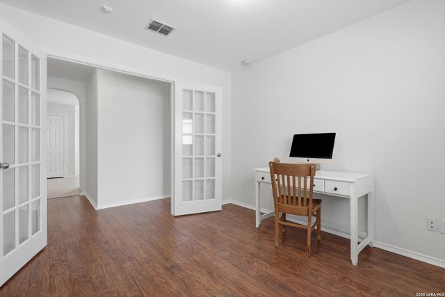 27022 Rustic Cabin, San Antonio, TX 78260