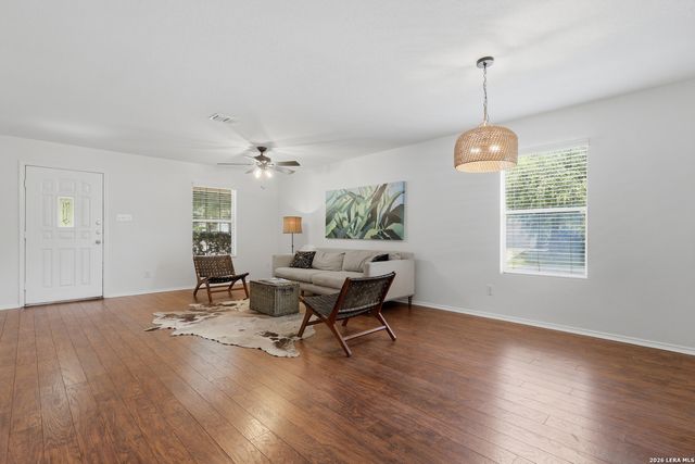 27022 Rustic Cabin, San Antonio, TX 78260