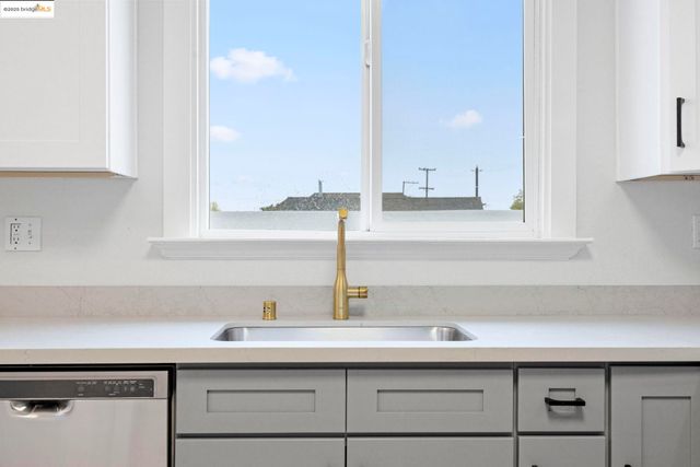 685 37th Street 687, Oakland, CA 94609