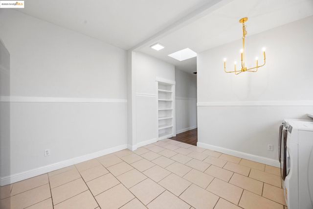 685 37th Street 687, Oakland, CA 94609