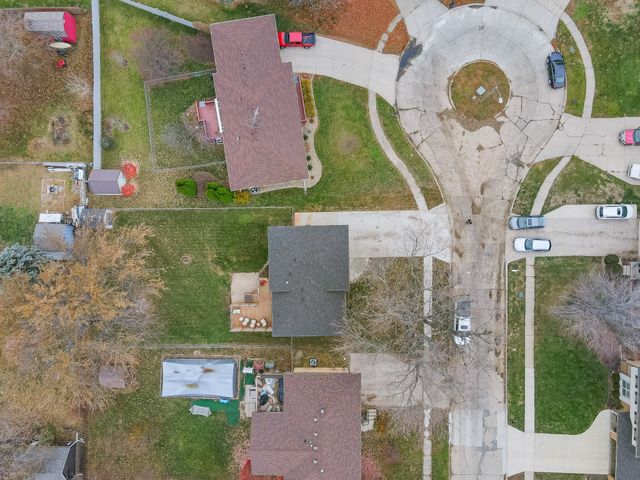 1433 N 7th Avenue E, Newton, IA 50208