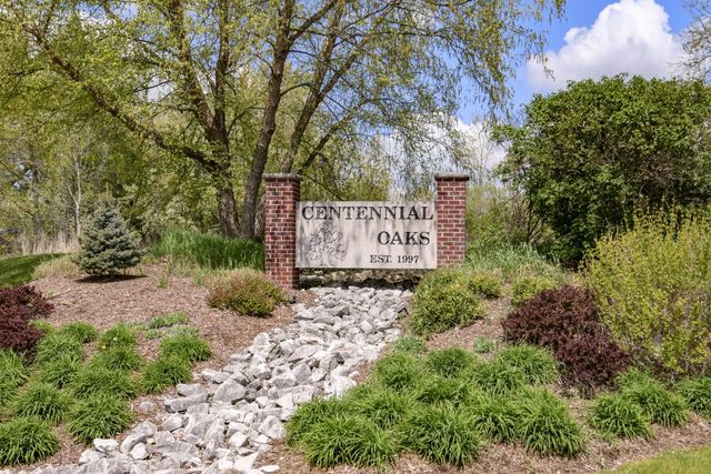 N74W24429 Red Tail COURT, Sussex, WI 53089