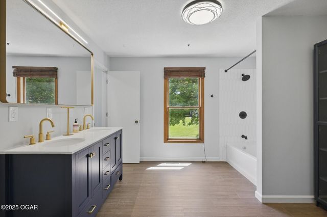 1306 Marion Drive, Neosho, MO 64850