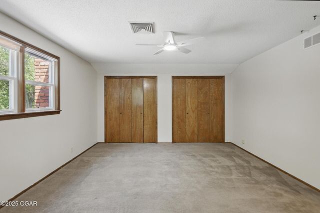 1306 Marion Drive, Neosho, MO 64850