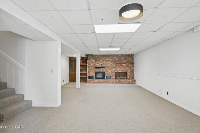 1306 Marion Drive, Neosho, MO 64850