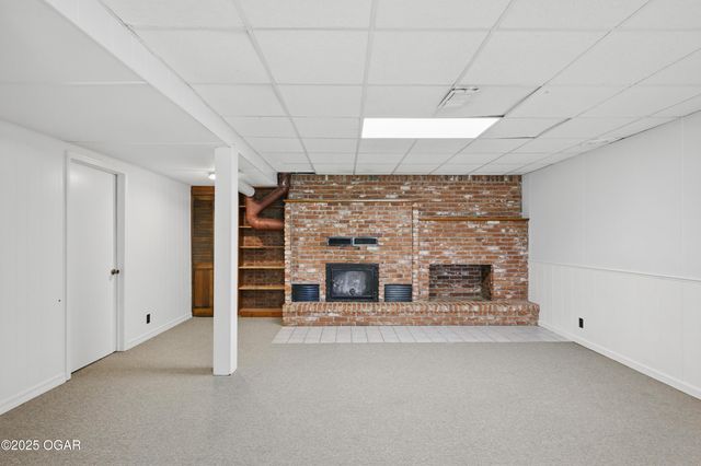 1306 Marion Drive, Neosho, MO 64850