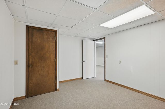 1306 Marion Drive, Neosho, MO 64850