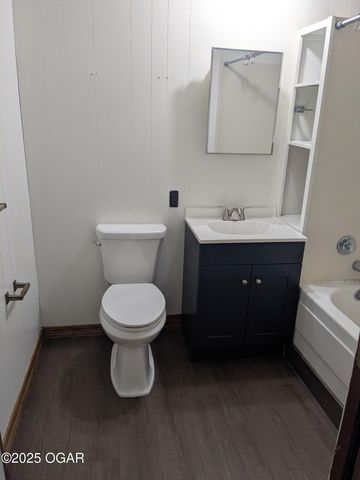 1306 Marion Drive, Neosho, MO 64850