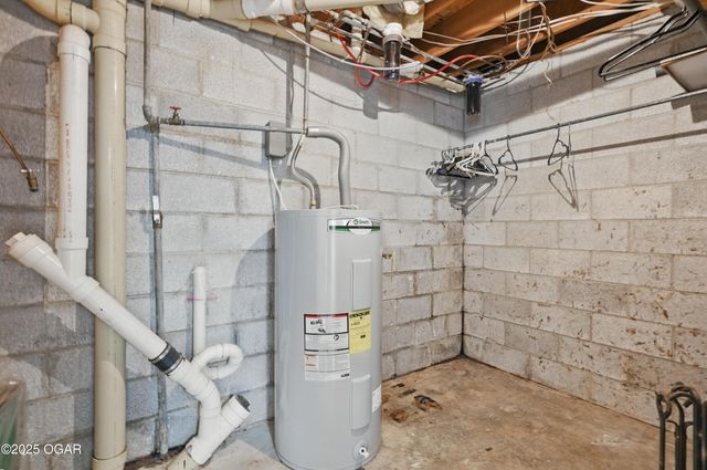 1306 Marion Drive, Neosho, MO 64850