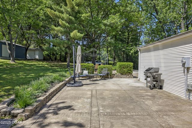 1306 Marion Drive, Neosho, MO 64850