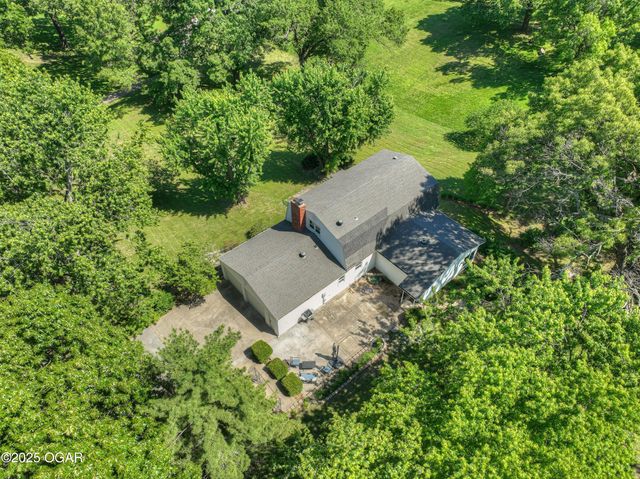 1306 Marion Drive, Neosho, MO 64850