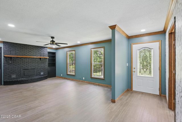 1306 Marion Drive, Neosho, MO 64850