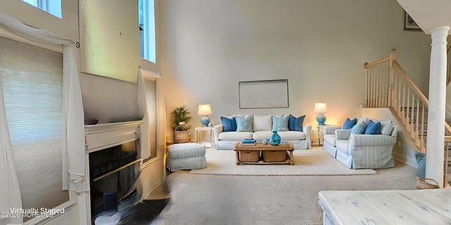10 Beacon Court 80, Holmdel, NJ 07733