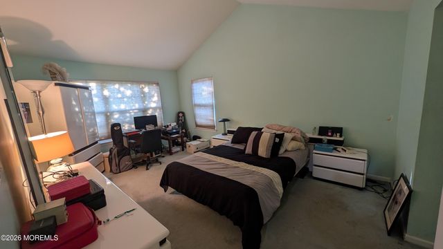 10 Beacon Court 80, Holmdel, NJ 07733