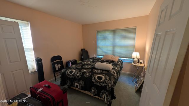 10 Beacon Court 80, Holmdel, NJ 07733