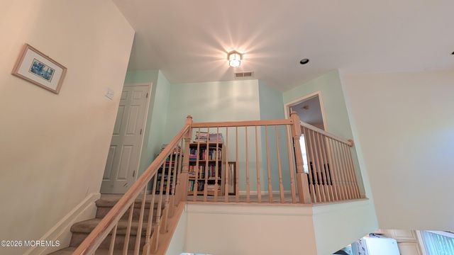 10 Beacon Court 80, Holmdel, NJ 07733