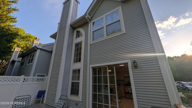 10 Beacon Court 80, Holmdel, NJ 07733
