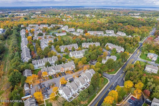 10 Beacon Court 80, Holmdel, NJ 07733